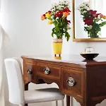 Porta Romana - Lucehotels ホテル