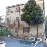 ホテル Porta Romana - Lucehotels 3*