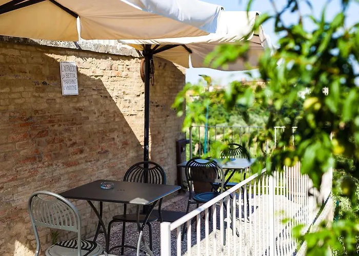 Porta Romana - Lucehotels Готель