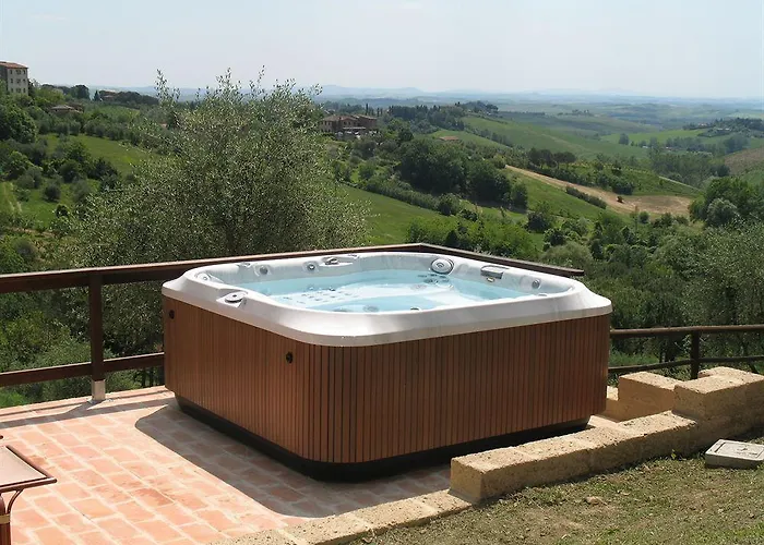 Porta Romana - Lucehotels Сієна