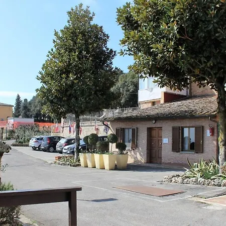 Porta Romana - Lucehotels Готель