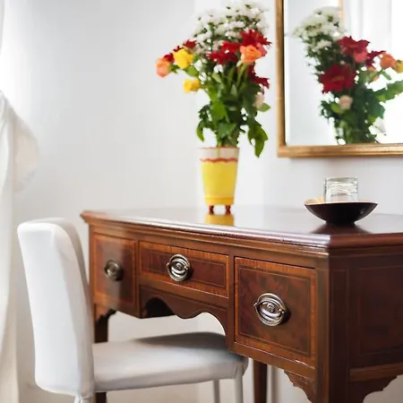 Porta Romana - Lucehotels Hotell