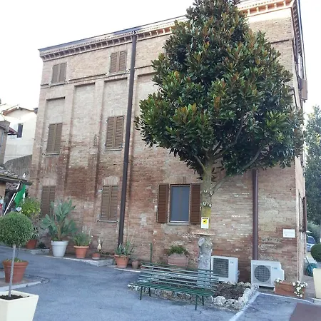 Hotell Porta Romana - Lucehotels 3*