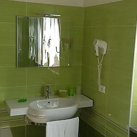 Porta Romana - Lucehotels Сієна