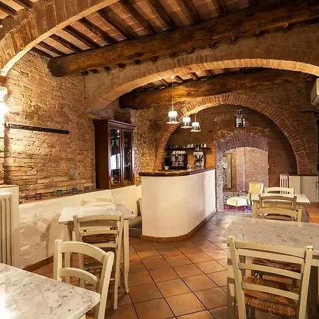 Готель Porta Romana - Lucehotels