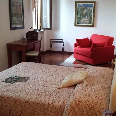 Porta Romana - Lucehotels Hotel